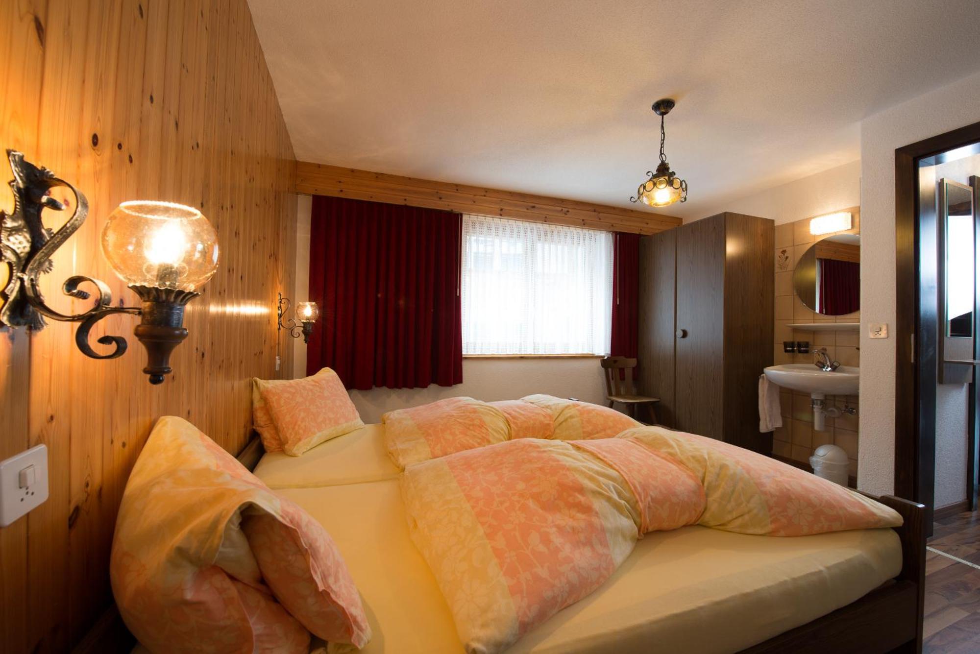 Haus Alba Apartment Saas-Almagell Bilik gambar