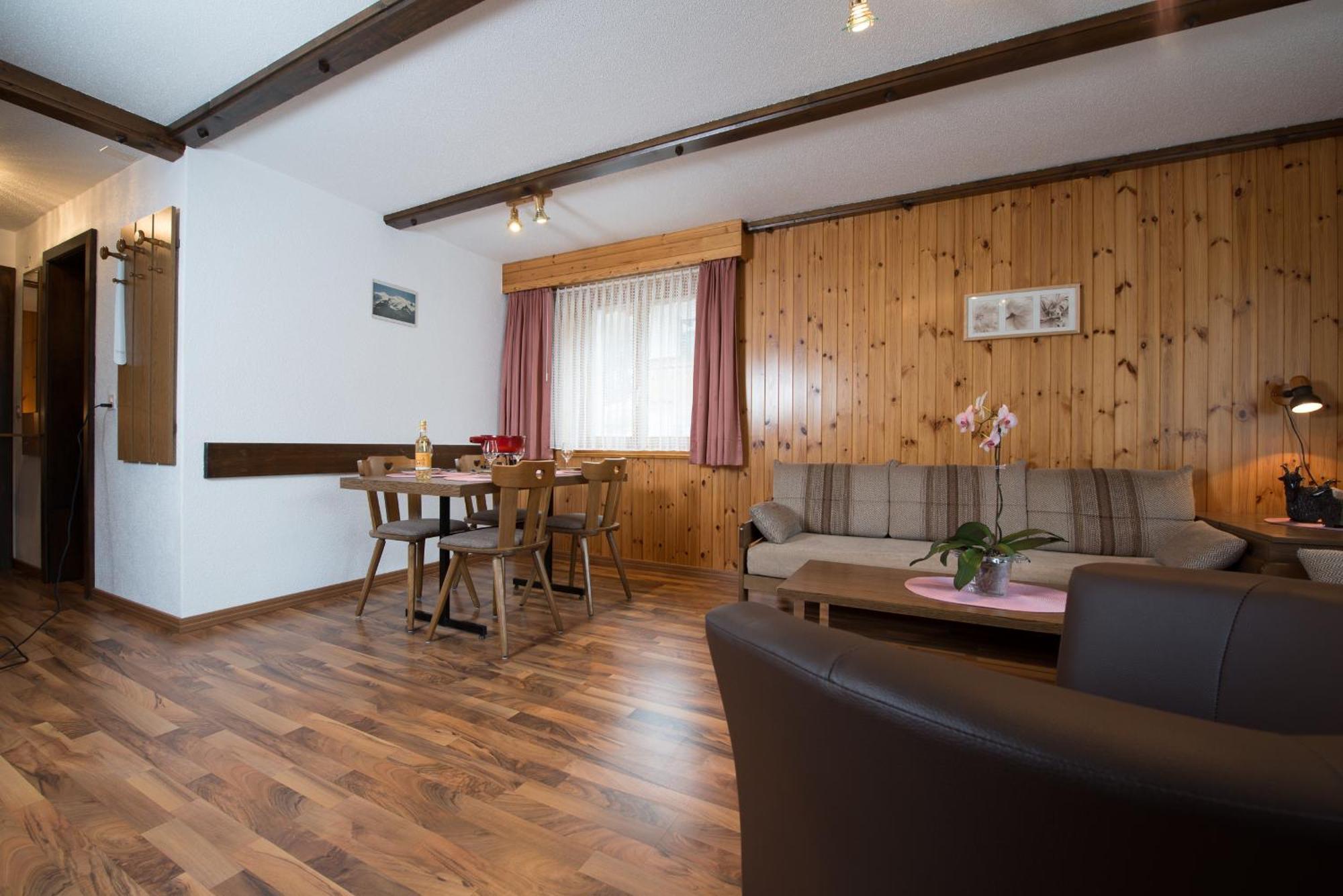 Haus Alba Apartment Saas-Almagell Bilik gambar